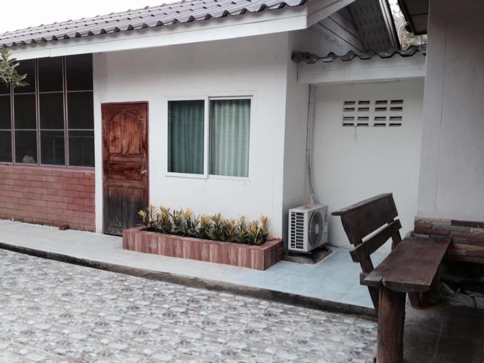 Ban Hua Nam Mae Sakut Pimpa House酒店 外观 照片