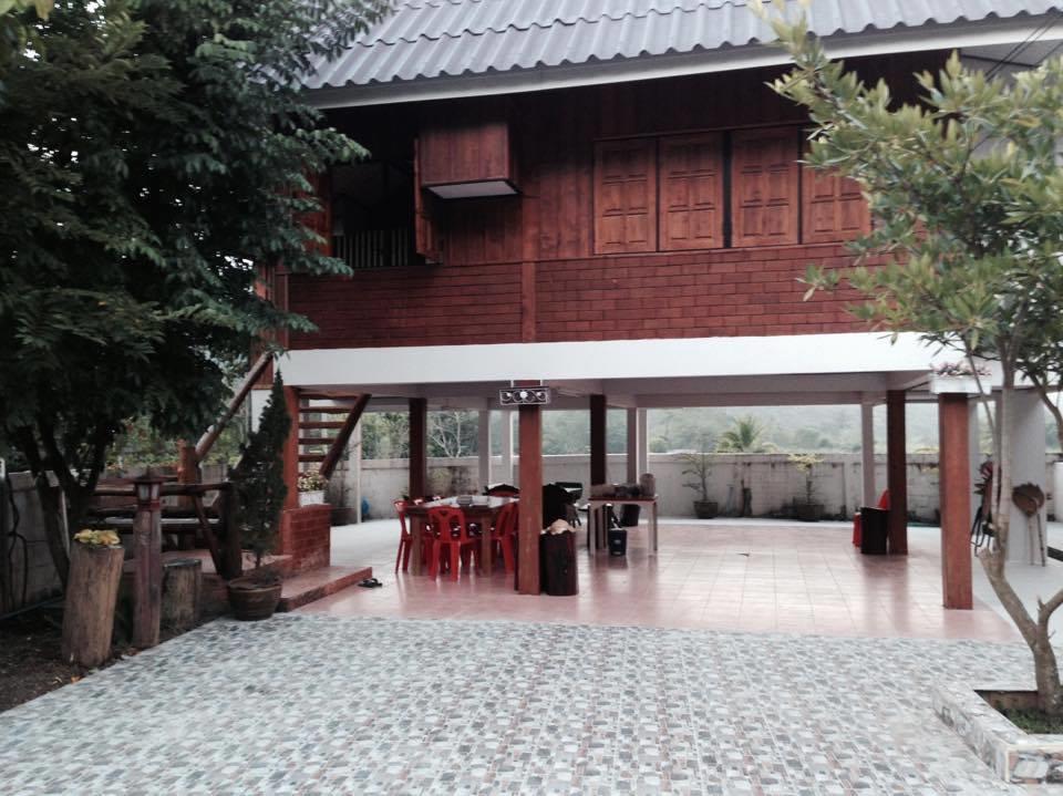 Ban Hua Nam Mae Sakut Pimpa House酒店 外观 照片