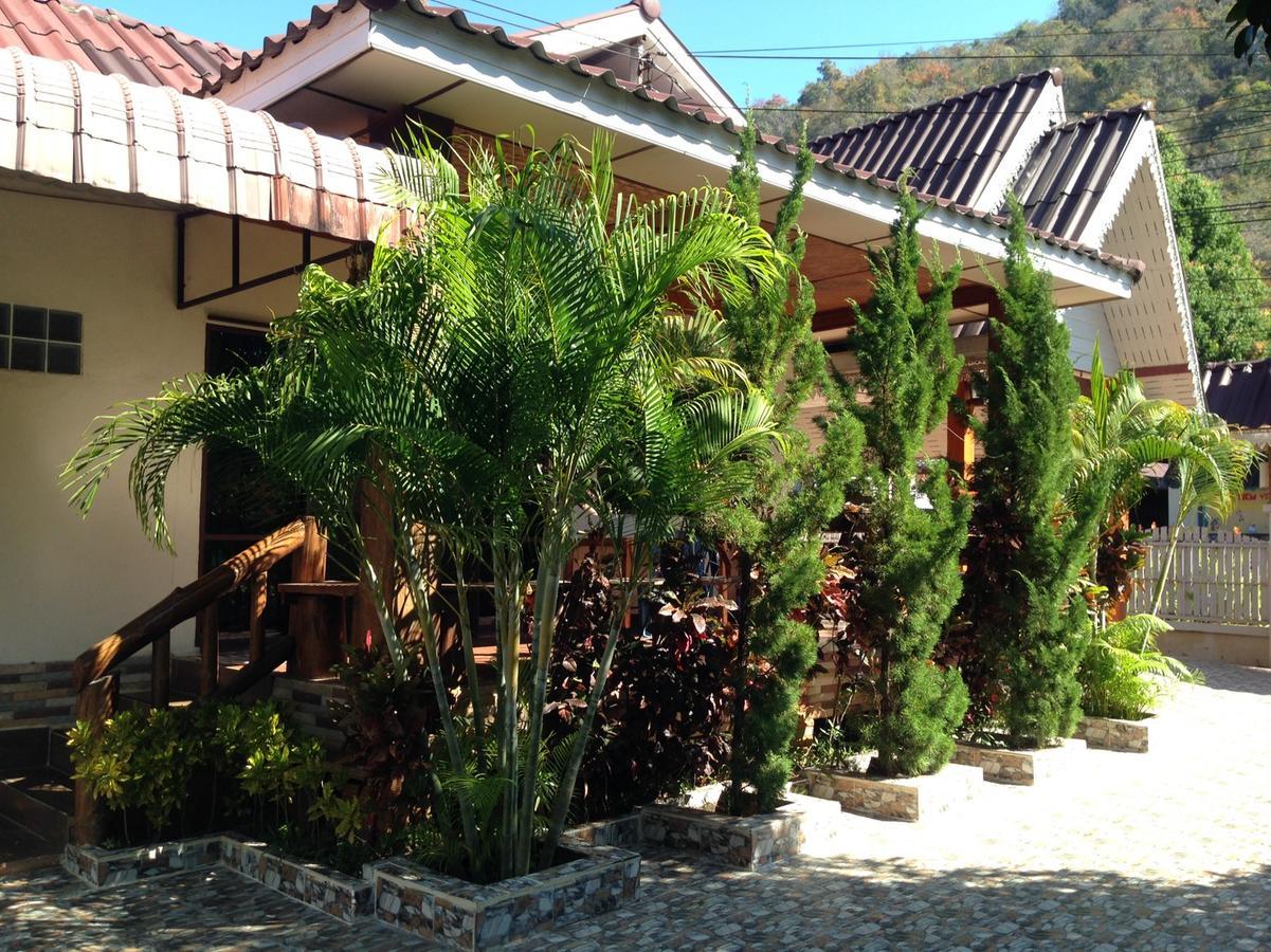 Ban Hua Nam Mae Sakut Pimpa House酒店 外观 照片