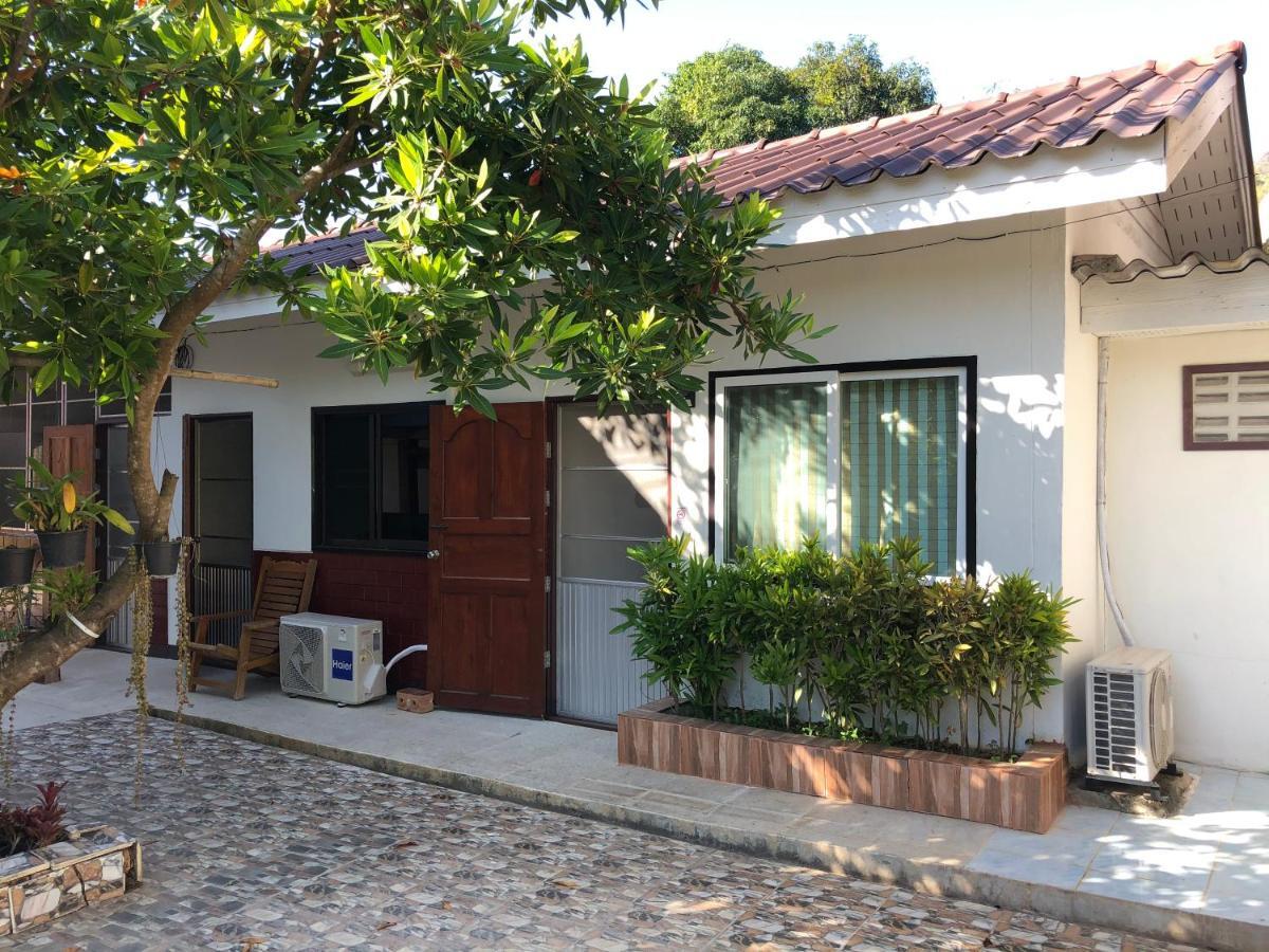 Ban Hua Nam Mae Sakut Pimpa House酒店 外观 照片